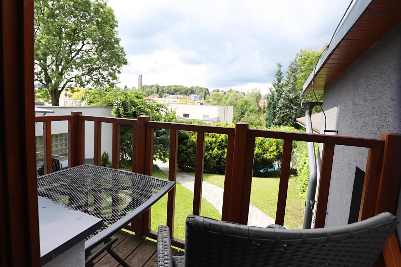 Apart Hotel Jablonec Яблонец-над-Нисоу Экстерьер фото
