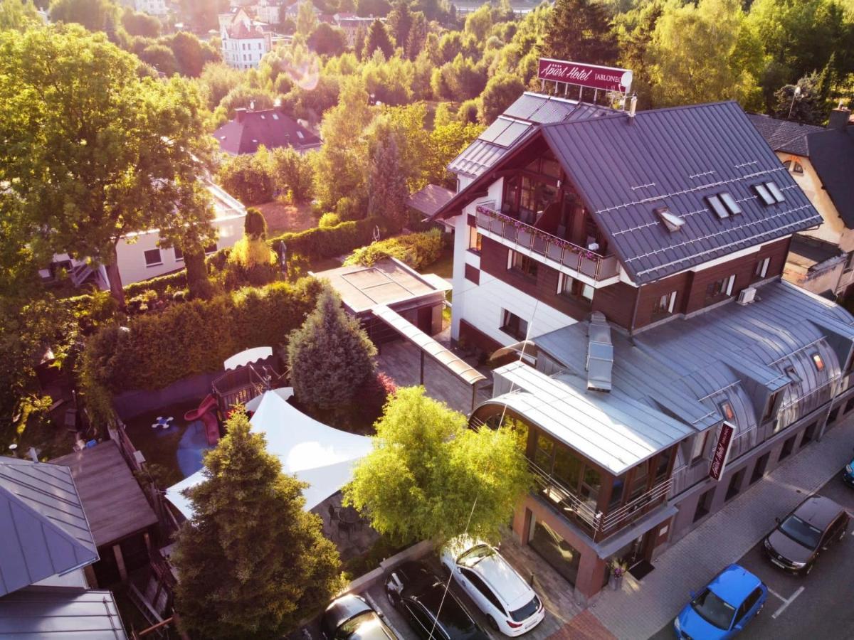 Apart Hotel Jablonec Яблонец-над-Нисоу Экстерьер фото